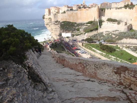 la montée aux Falaises