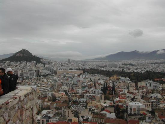 Aux  remparts  de l' Acropole