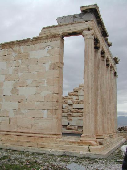 Le temple d'Athéna Nikè : Créatrice de l' Olivier