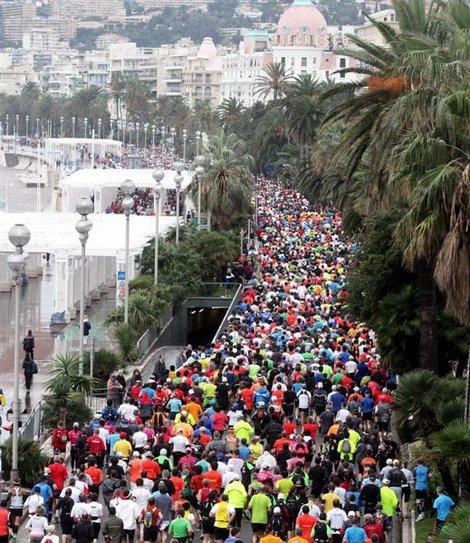 08h00 ! Le Départ pour 42Km,195 !